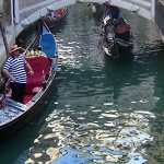 venezia-gondole-canal2